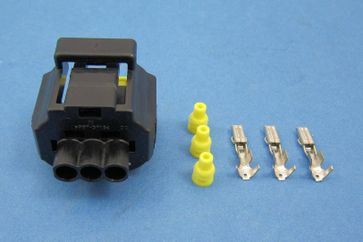 3 TERMINAL OVAL DENSO ALTERNATOR PLUG