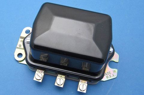 Bosch 12V Regulator