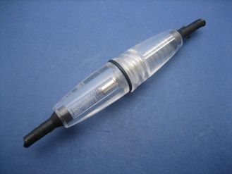 Splash proof in-line fuse holder