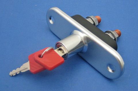 Battery isolator - removable key in the