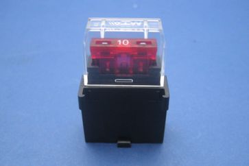 Blade Fuse Holder (connectors in base)