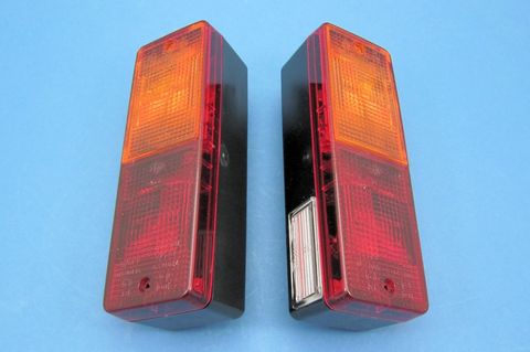 Stop/tail and indicator lamps (Pair)