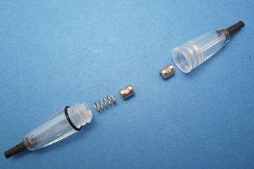 Splash proof in-line fuse holder