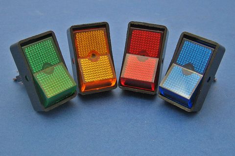 On/off rocker switch - 3 x 6.3mm blade terminals, illuminated