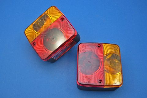Stop/tail and indicator lamp (104 x 98 x 50mm)