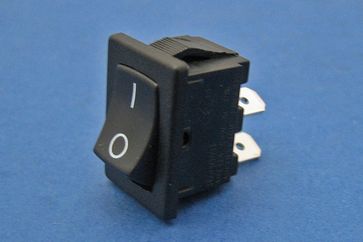On/off rocker switch - 4.8mm blade terminals, 30 x 11mm