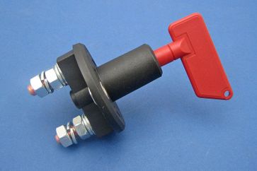 Isolator switch with removable key