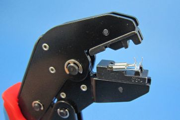 Flag Terminal - Crimping Tool