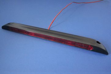 Parcel shelf rear brake lamp
