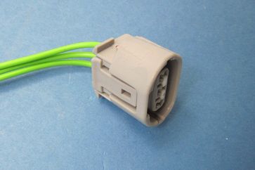 Denso Oval 3 Pin Plug