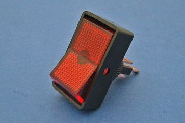 On/off rocker switch - 3 x 6.3mm blade terminals, illuminated