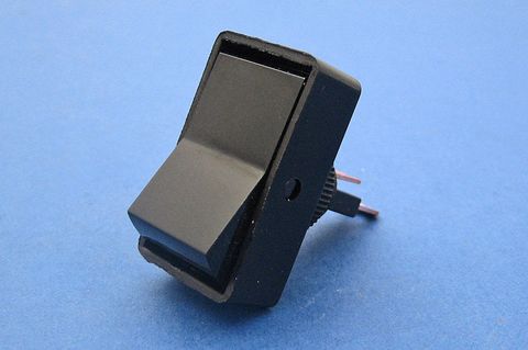On/off rocker switch -  2 x 6.3mm blade terminals