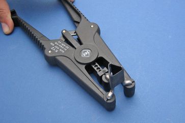 Expanding Sleeve Application Tool