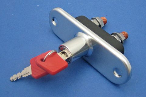 Battery isolator - removable key in the